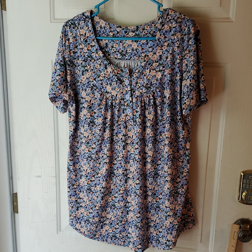 Blue and White Relaxed Short Sleeve‎ Blouse